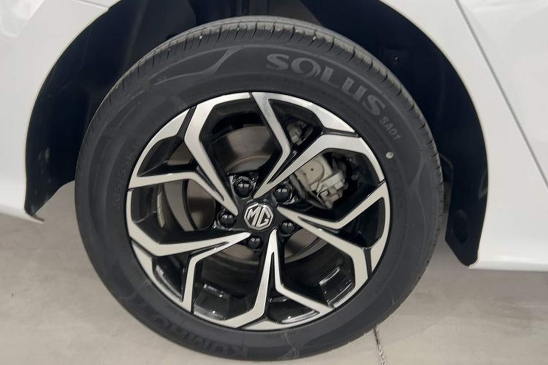 Used MG 5 2023 180 DVVT CVT Fashion Edition Exterior 2