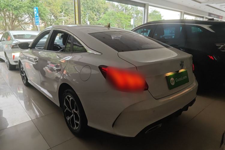 Used MG 5 2023 180 DVVT CVT Luxury Edition Exterior 2