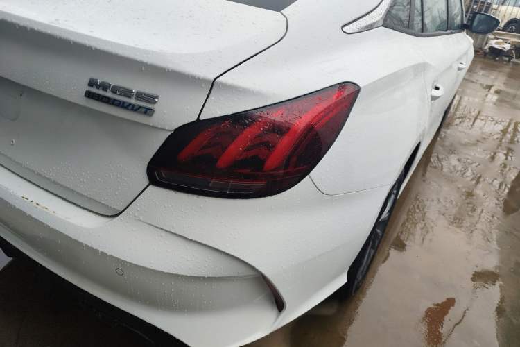 Used MG 5 2023 Facelift Model 180DVVT Manual Fashion Edition Exterior 3