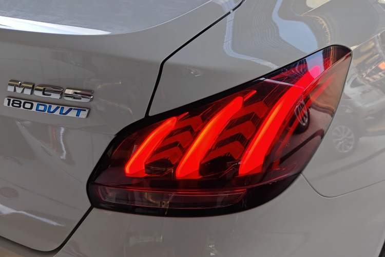 Used MG 5 2023 180 DVVT CVT Luxury Edition Exterior 6