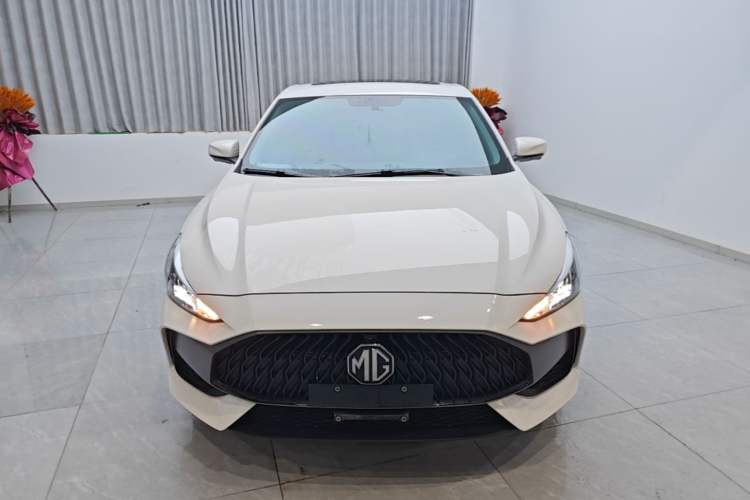 Used MG 5 2023 180 DVVT CVT Luxury Edition Front