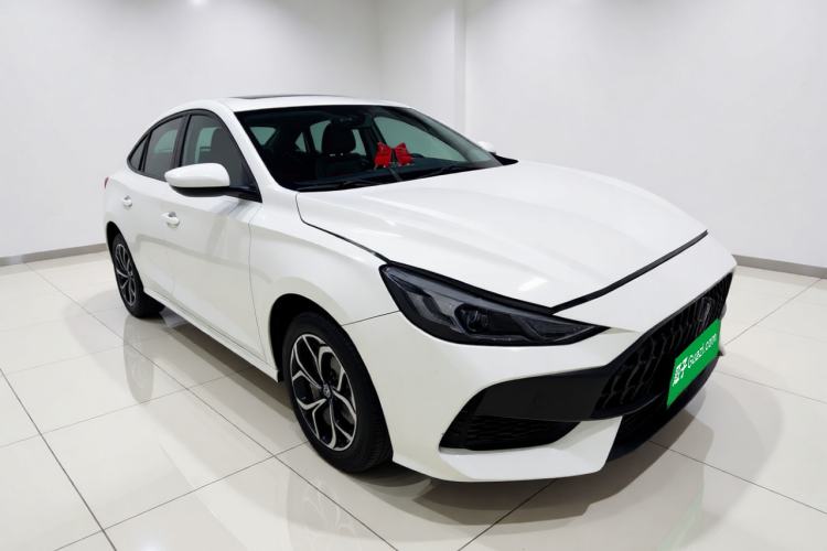 Used MG 5 2023 180 DVVT CVT Luxury Edition Front Right 45 Deg