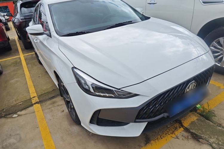 Used MG 5 2023 180 DVVT CVT Fashion Edition Front Right 45 Deg