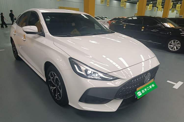 Used MG 5 2023 180 DVVT CVT Luxury Edition Front Right 45 Deg