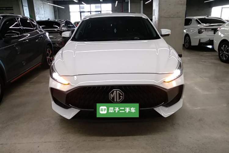 Used MG 5 2023 180 DVVT CVT Luxury Edition Front