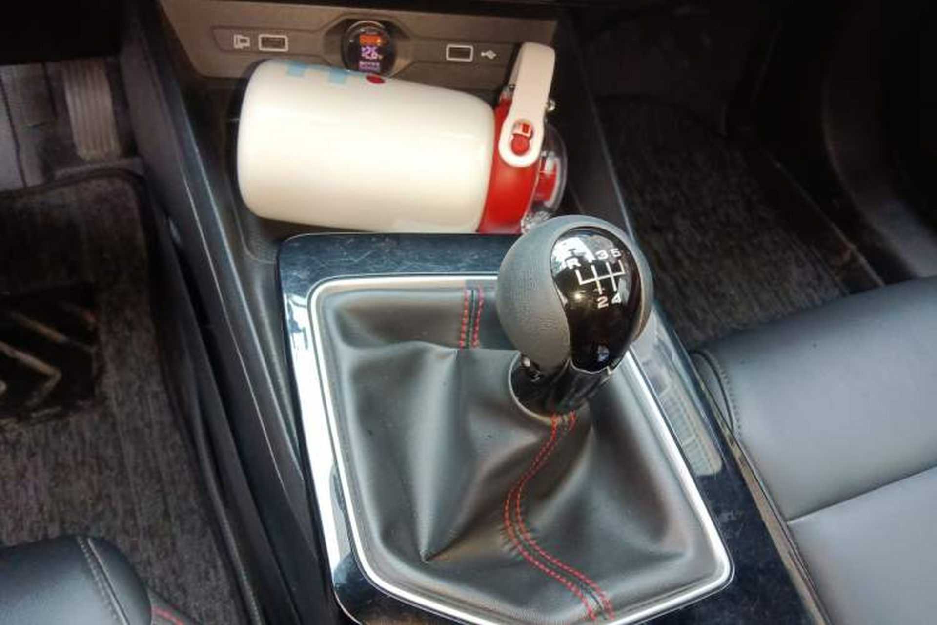 Used MG 5 2023 180 DVVT Manual Luxury Edition Gear Lever