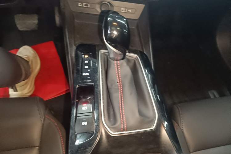 Used MG 5 2023 180 DVVT CVT Fashion Edition Gear Lever