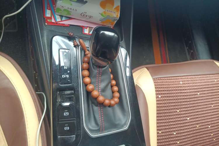 Used MG 5 2023 180 DVVT CVT Fashion Edition Gear Lever