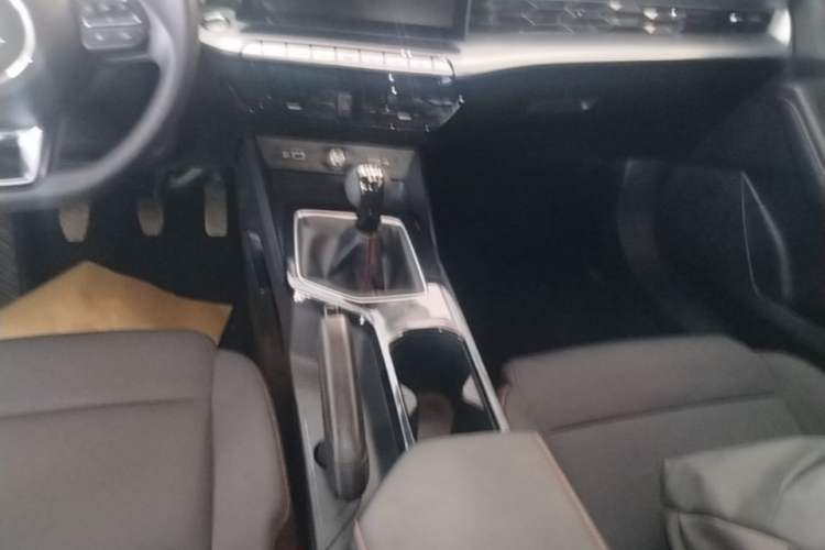 Used MG 5 2023 180 DVVT Manual Fashion Edition Gear Lever