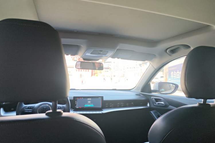 Used MG 5 2023 180 DVVT CVT Luxury Edition Headliner