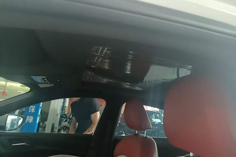 Used MG 5 2023 180 DVVT CVT Luxury Edition Headliner