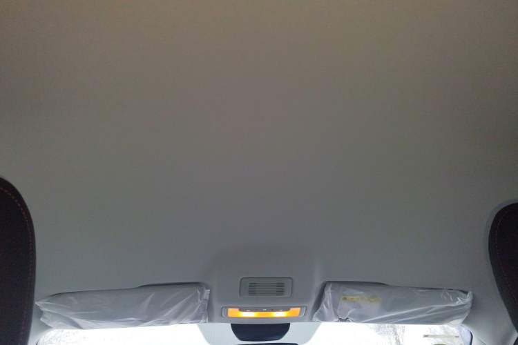 Used MG 5 2023 Facelift Model 180DVVT Manual Fashion Edition Headliner
