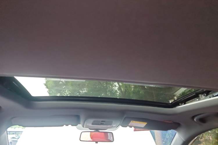 Used MG 5 2023 180 DVVT CVT Luxury Edition Headliner