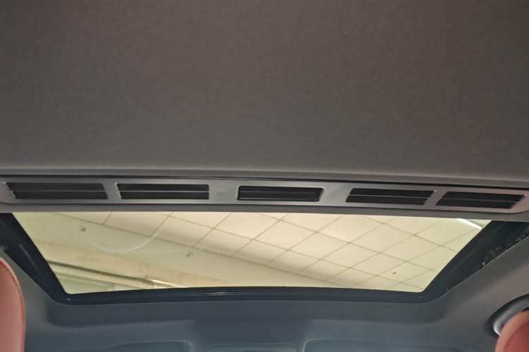 Used MG 5 2023 180 DVVT CVT Luxury Edition Headliner