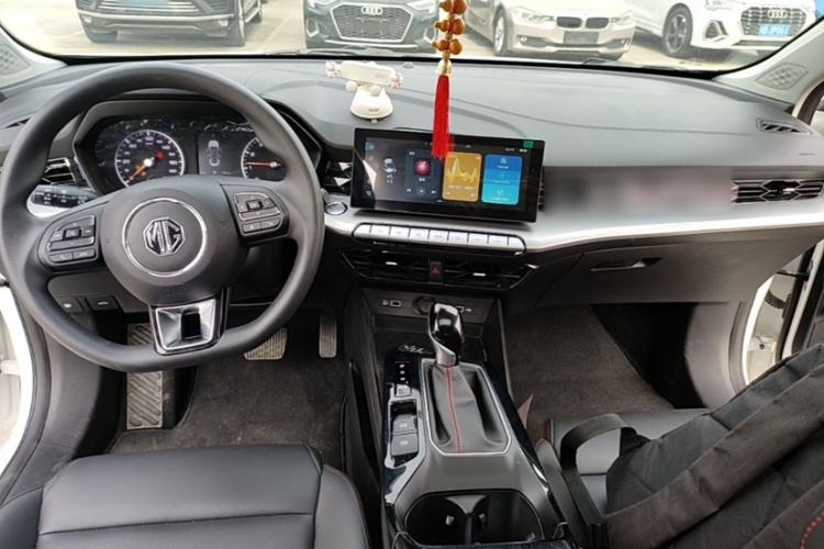 Used MG 5 2023 180 DVVT CVT Luxury Edition Interior 1