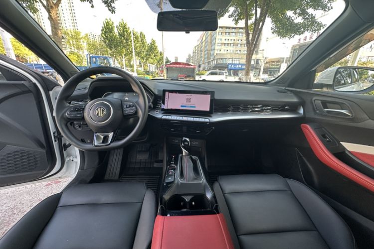 Used MG 5 2023 180 DVVT CVT Luxury Edition Interior 3