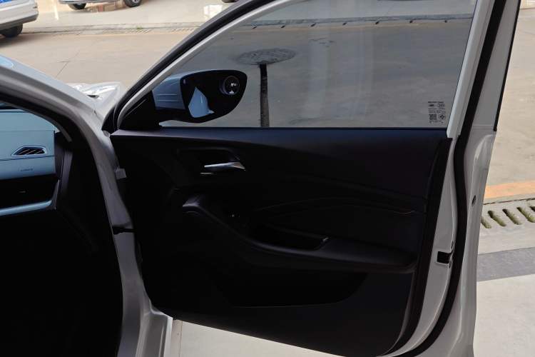Used MG 5 2023 180 DVVT CVT Luxury Edition Interior 5