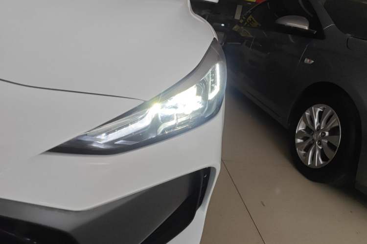Used MG 5 2023 180 DVVT CVT Luxury Edition Left Front Headlight