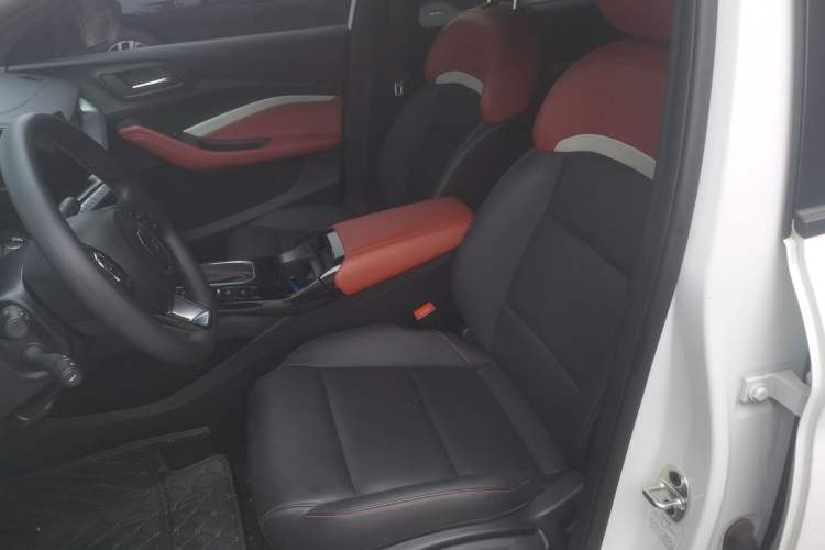 Used MG 5 2023 180 DVVT CVT Luxury Edition Left Front Seat