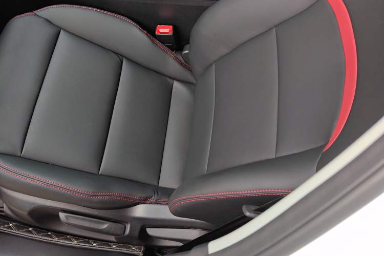 Used MG 5 2023 180 DVVT CVT Luxury Edition Left Front Seat