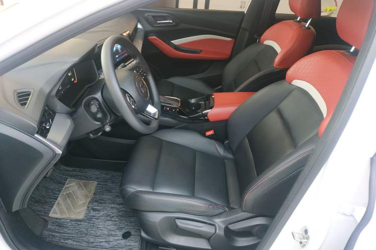Used MG 5 2023 180 DVVT CVT Luxury Edition Left Front Seat