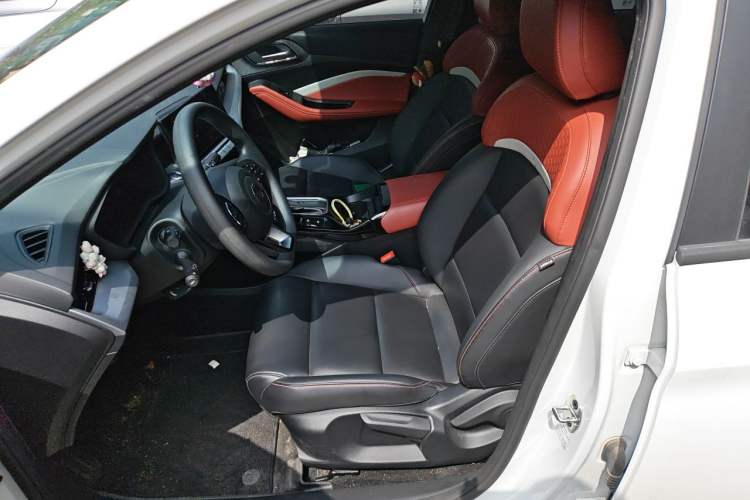 Used MG 5 2023 180 DVVT CVT Luxury Edition Left Front Seat
