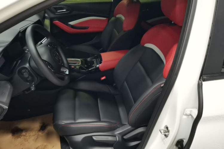 Used MG 5 2023 180 DVVT CVT Luxury Edition Left Front Seat