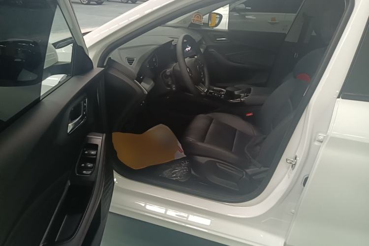 Used MG 5 2023 180 DVVT CVT Luxury Edition Left Front Seat