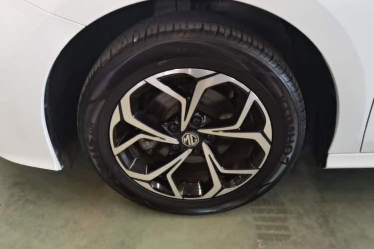 Used MG 5 2023 180 DVVT Manual Fashion Edition Left Front Wheel Hub