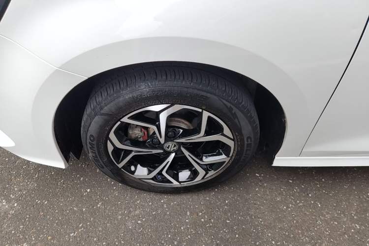 Used MG 5 2023 180 DVVT Manual Fashion Edition Left Front Wheel Hub