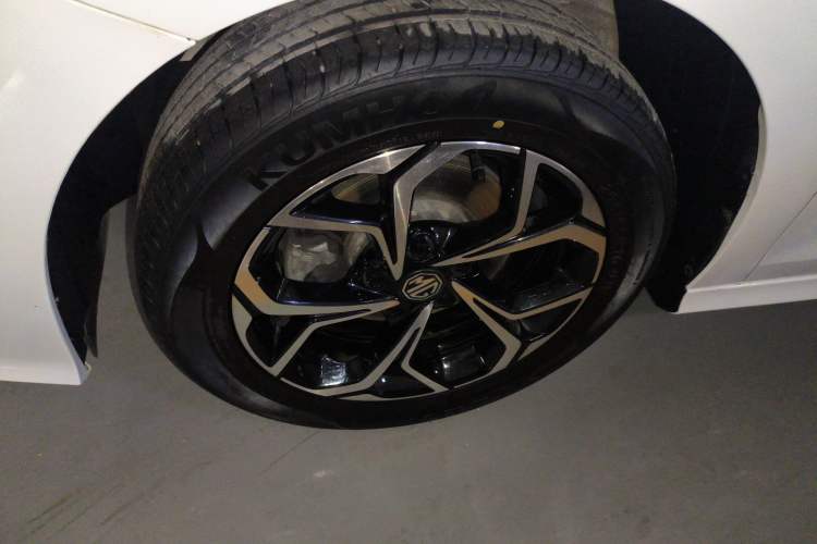 Used MG 5 2023 180 DVVT Manual Fashion Edition Left Front Wheel Hub
