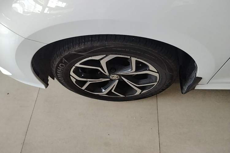 Used MG 5 2023 180 DVVT Manual Fashion Edition Left Front Wheel Hub