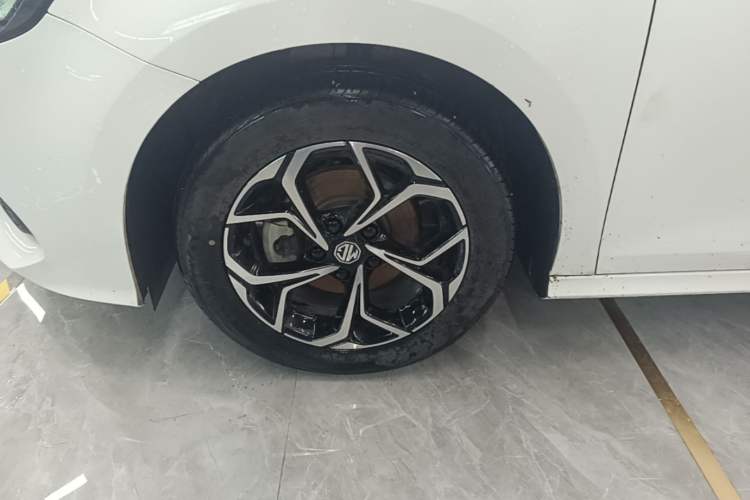 Used MG 5 2023 180 DVVT CVT Fashion Edition Left Front Wheel Hub