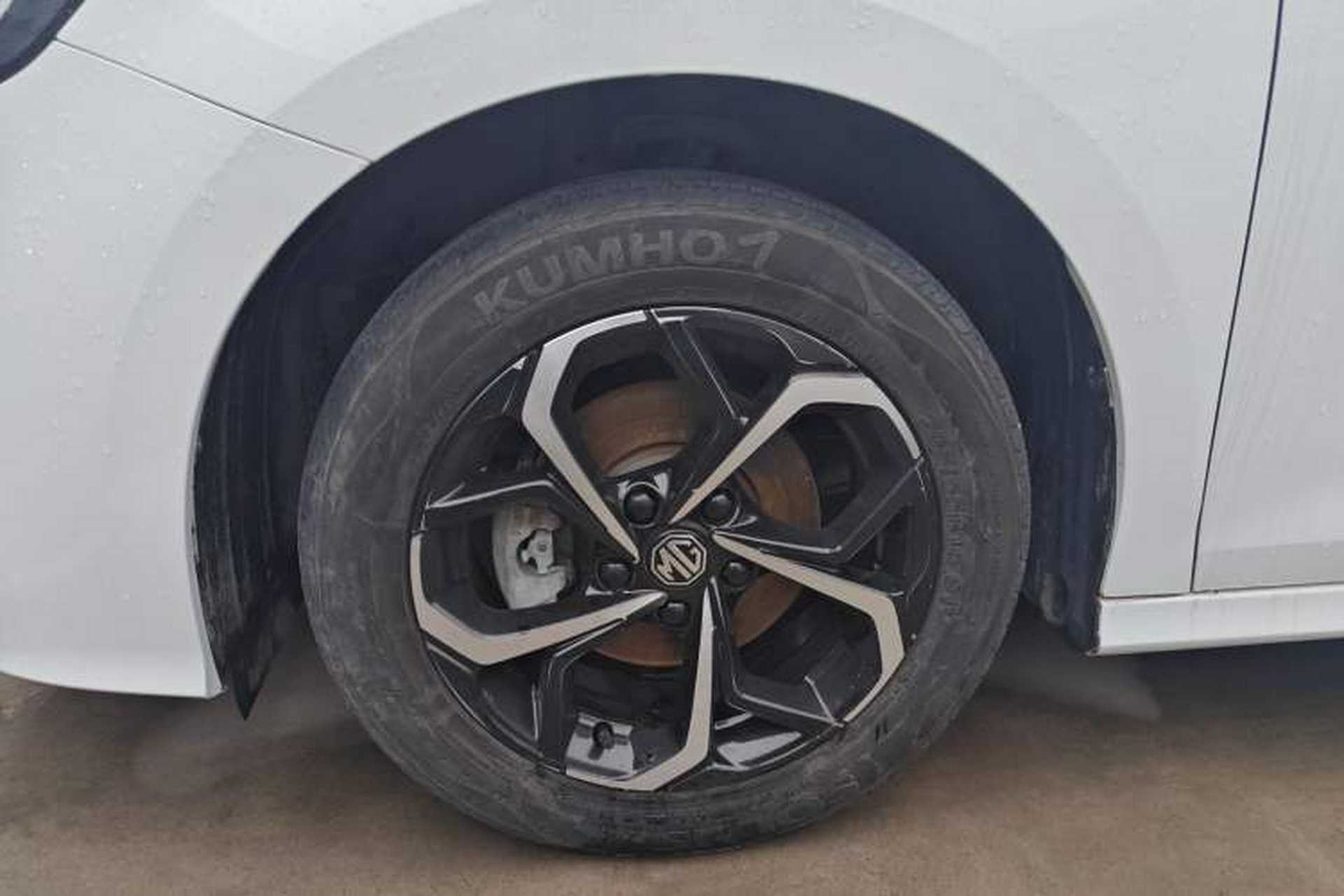 Used MG 5 2023 180 DVVT Manual Fashion Edition Left Front Wheel Hub