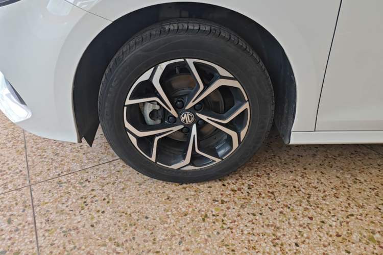 Used MG 5 2023 180 DVVT CVT Luxury Edition Left Front Wheel Hub