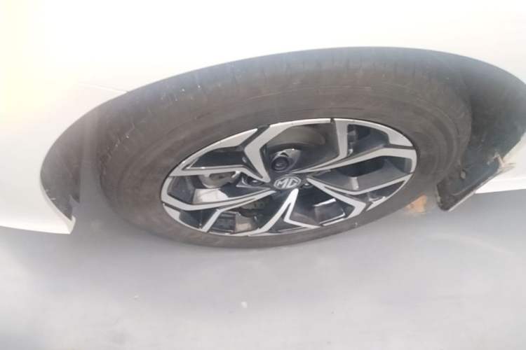Used MG 5 2023 180 DVVT Manual Fashion Edition Left Front Wheel Hub