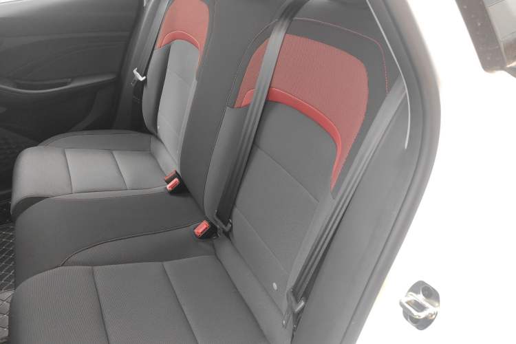 Used MG 5 2023 180 DVVT Manual Fashion Edition Left Rear Seat