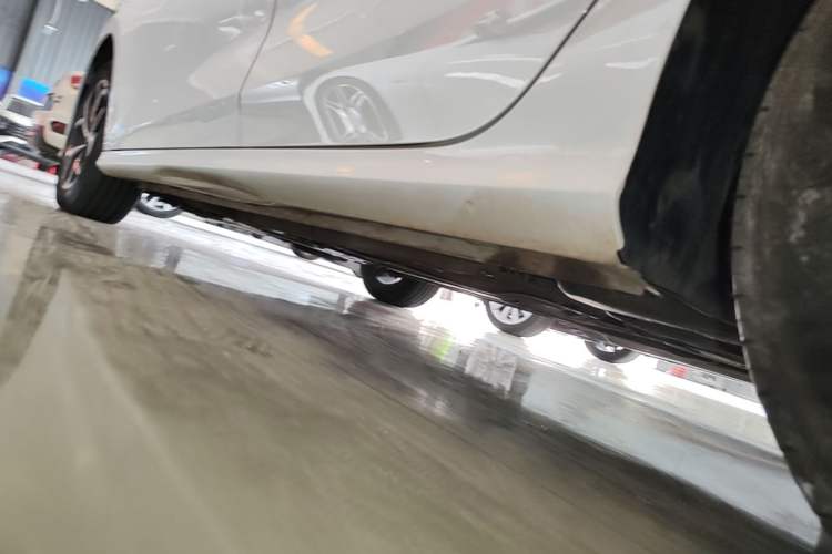 Used MG 5 2023 180 DVVT CVT Luxury Edition Left Side Sill