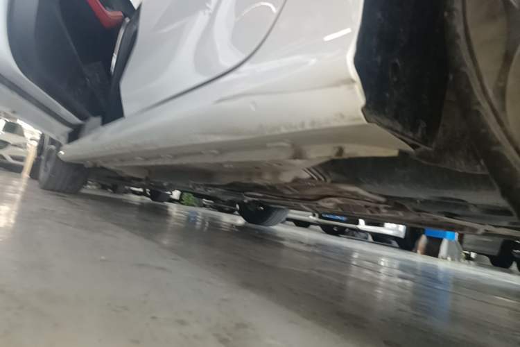 Used MG 5 2023 180 DVVT CVT Luxury Edition Left Side Sill