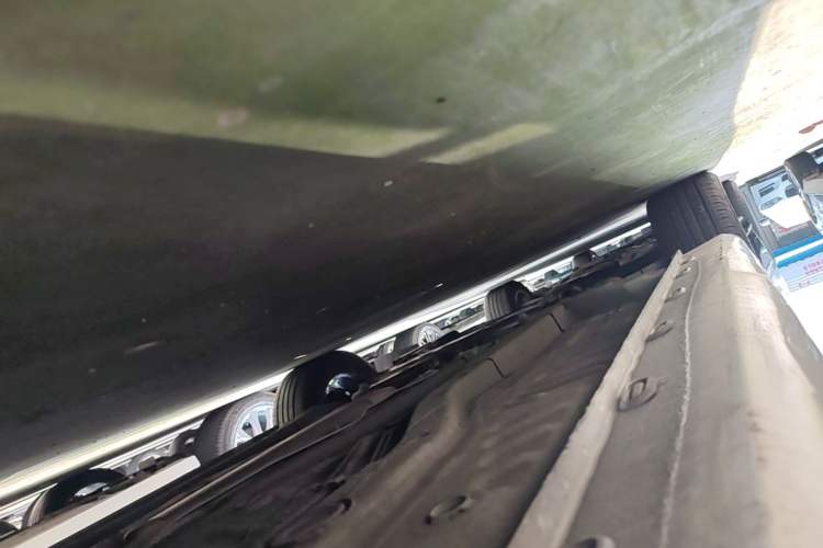 Used MG 5 2023 180 DVVT CVT Luxury Edition Left Side Sill