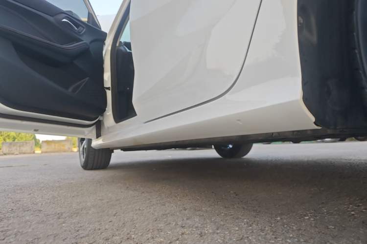 Used MG 5 2023 180 DVVT Manual Fashion Edition Left Side Sill
