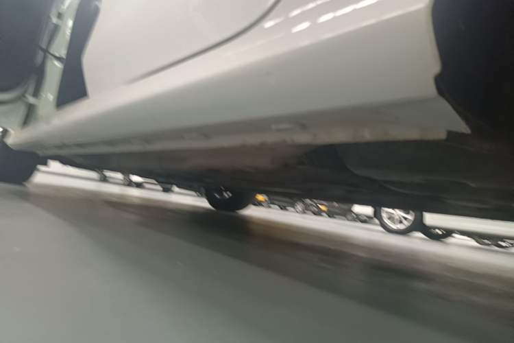 Used MG 5 2023 180 DVVT CVT Luxury Edition Left Side Sill