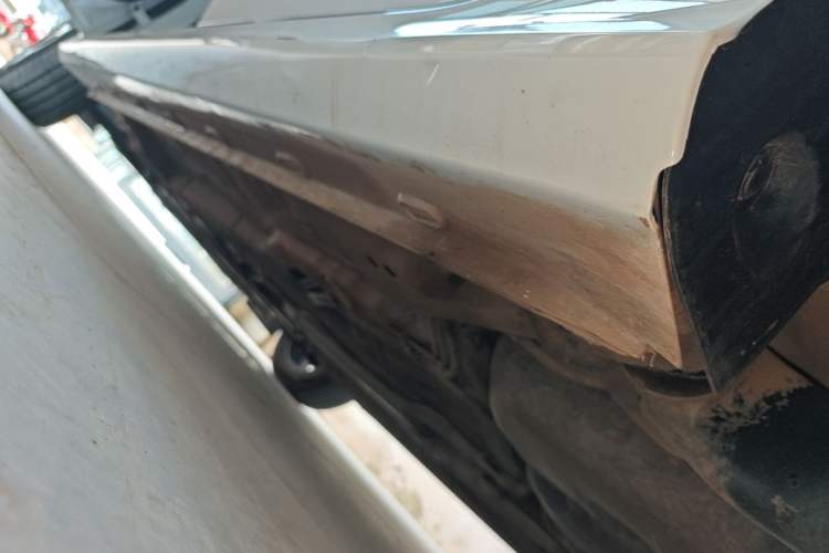 Used MG 5 2023 180 DVVT CVT Luxury Edition Left Side Sill