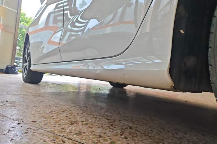 Used MG 5 2023 180 DVVT CVT Luxury Edition Left Side Sill