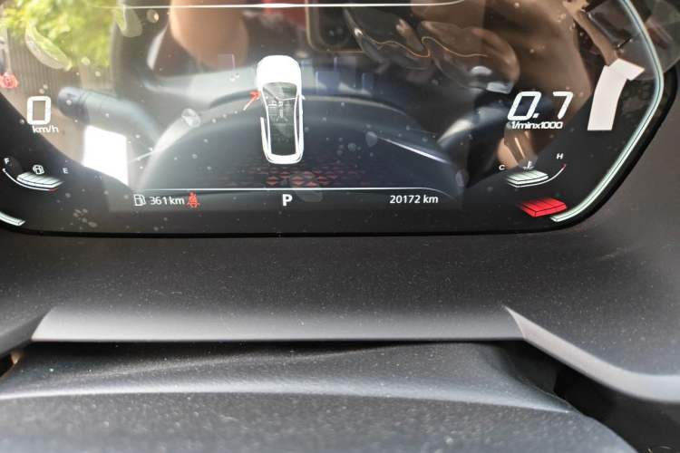 Used MG 5 2023 180 DVVT CVT Luxury Edition Odometer Close Up