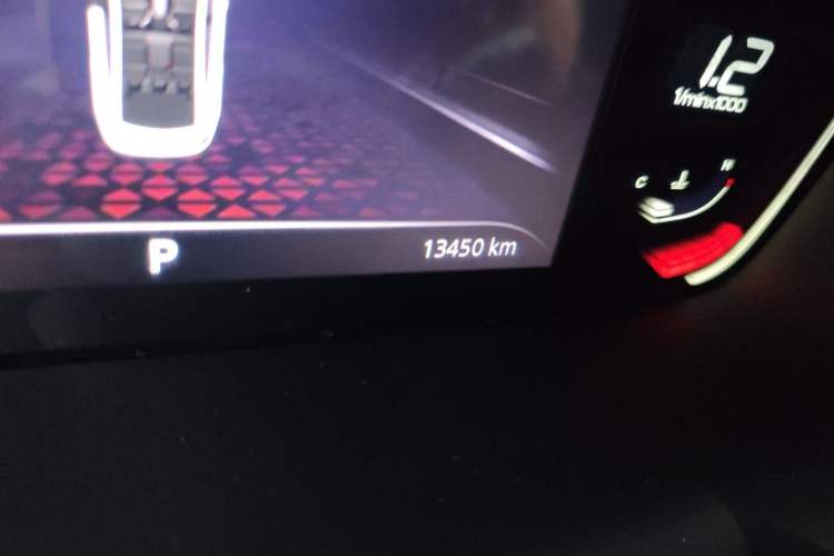 Used MG 5 2023 180 DVVT CVT Luxury Edition Odometer Close Up