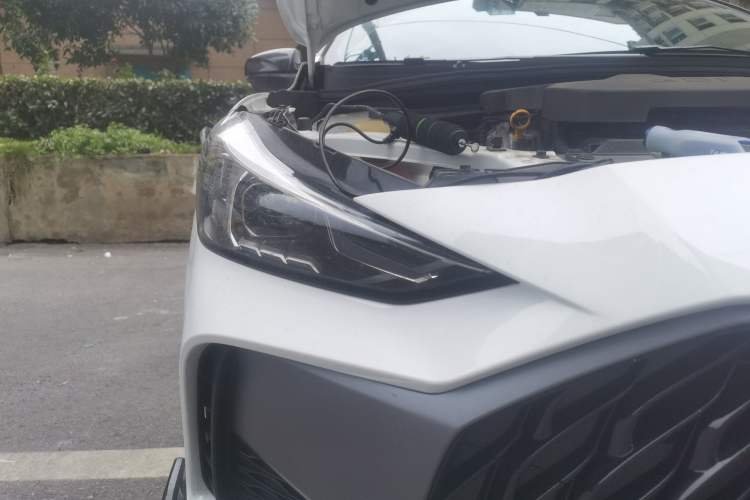 Used MG 5 2023 180 DVVT CVT Luxury Edition Right Front Headlight