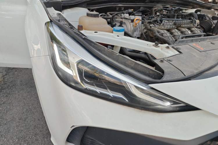 Used MG 5 2023 180 DVVT Manual Luxury Edition Right Front Headlight