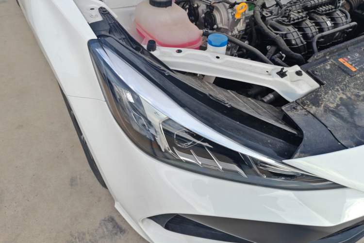 Used MG 5 2023 180 DVVT Manual Fashion Edition Right Front Headlight