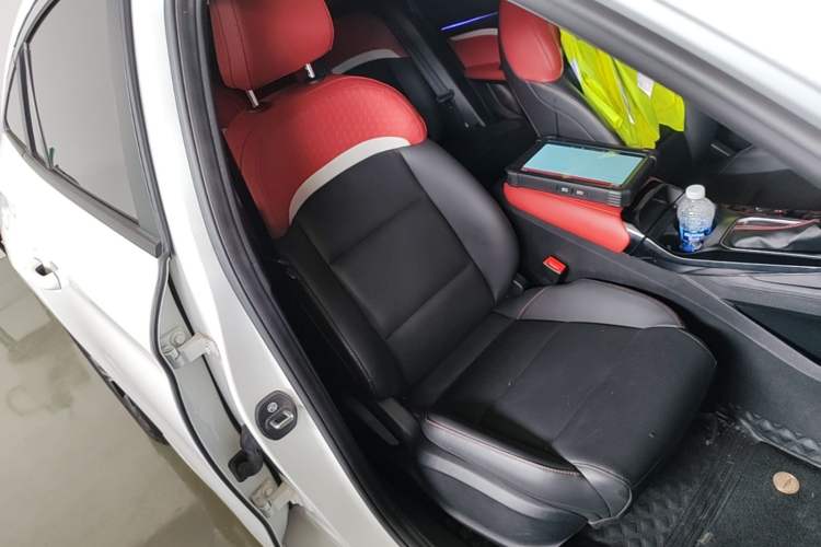 Used MG 5 2023 180 DVVT CVT Luxury Edition Right Front Seat